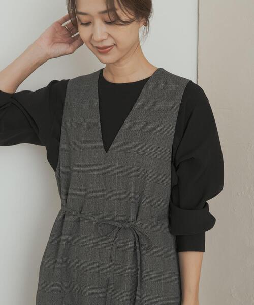 URBAN RESEARCH DOORS（アーバンリサーチドアーズ）の「『UR TECH』ツイルフレアジャンパースカート（ワンピース・レディース・チェック/ブラック・MEDIUM）」の4枚目の写真