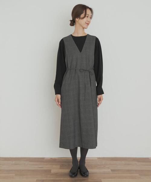 URBAN RESEARCH DOORS（アーバンリサーチドアーズ）の「『UR TECH』ツイルフレアジャンパースカート（ワンピース・レディース・チェック/ブラック・MEDIUM）」の7枚目の写真