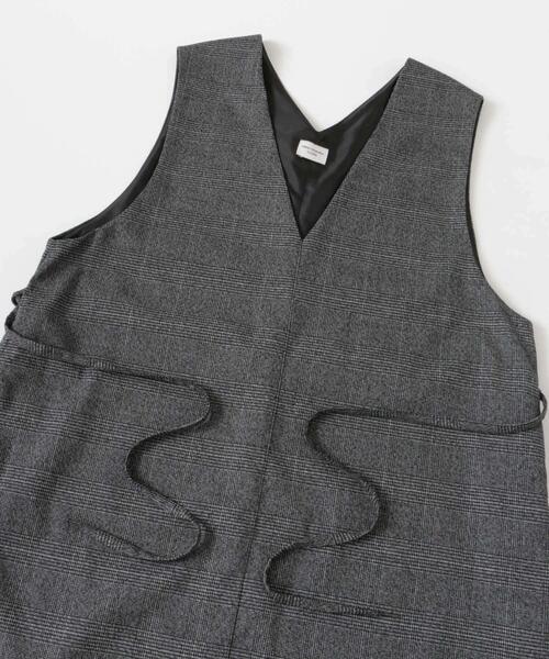 URBAN RESEARCH DOORS（アーバンリサーチドアーズ）の「『UR TECH』ツイルフレアジャンパースカート（ワンピース・レディース・チェック/ブラック・MEDIUM）」の11枚目の写真