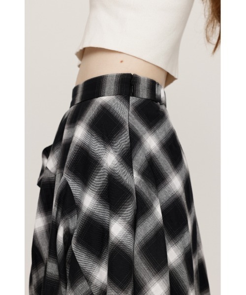 SLY(スライ)の「【再入荷】PLAID LAYERED L/SK プレイド レイヤード ロングスカート 秋服 冬服(スカート・レディース・ブラック系その他2・1/2)」の9枚目の写真