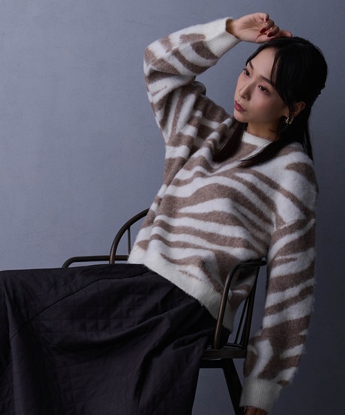 NICOLE white（ニコルホワイト）の「ジャガードニット（ニット/セーター・レディース・オフホワイト/チャコール・FREE）」の5枚目の写真