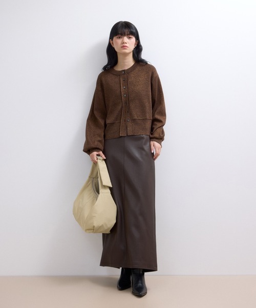 ADAM ET ROPE'(アダムエロペ)の「【WEB限定】シンセティックレザータイトスカート(スカート・レディース・ブラック/オフホワイト/ダークブラウン・36/38)」の7枚目の写真