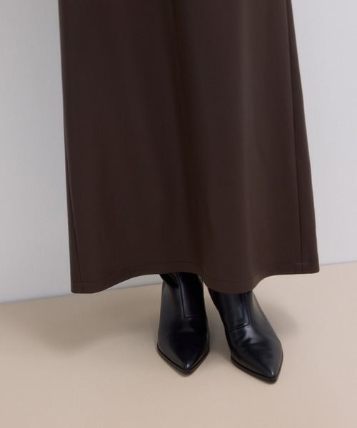 ADAM ET ROPE'(アダムエロペ)の「【WEB限定】シンセティックレザータイトスカート(スカート・レディース・ブラック/オフホワイト/ダークブラウン・36/38)」の19枚目の写真