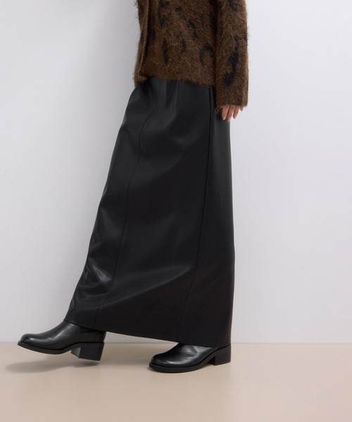 ADAM ET ROPE'(アダムエロペ)の「【WEB限定】シンセティックレザータイトスカート(スカート・レディース・ブラック/オフホワイト/ダークブラウン・36/38)」の20枚目の写真
