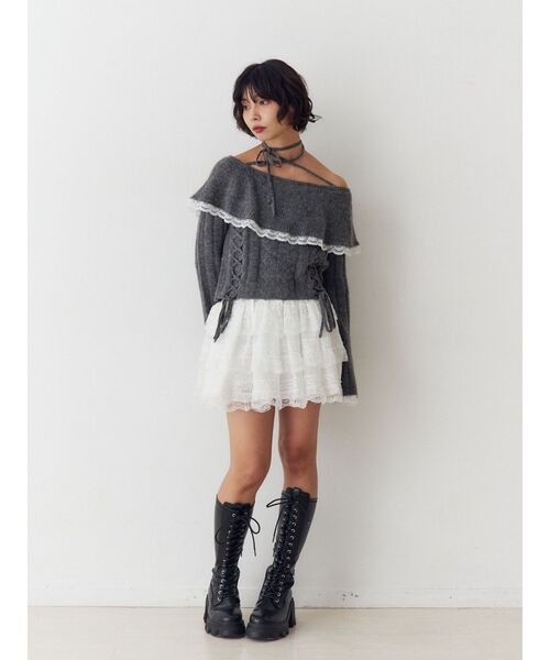jouetie(ジュエティ)の「フリルレースオフショルニットトップス(ニット/セーター・レディース・アイボリー/ブラック/グレー・MEDIUM)」の9枚目の写真
