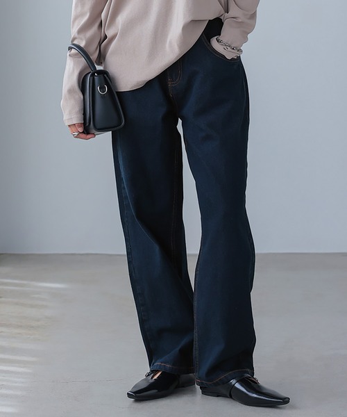 itto...(イット)の「デニムカーヴィーパンツ(デニムパンツ・レディース・ネイビー/ブルー/ワンウォッシュ・M/L)」の3枚目の写真