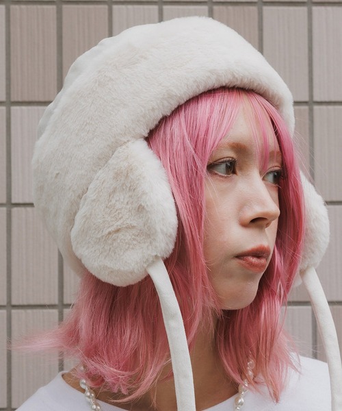 milsa(ミルサ)の「milsa/ミルサ ウォッシャブル フェイクファー トラップハット(ニットキャップ/ビーニー・レディース・ブラック/アイボリー/ブラウン・M/57.5cm)」の2枚目の写真