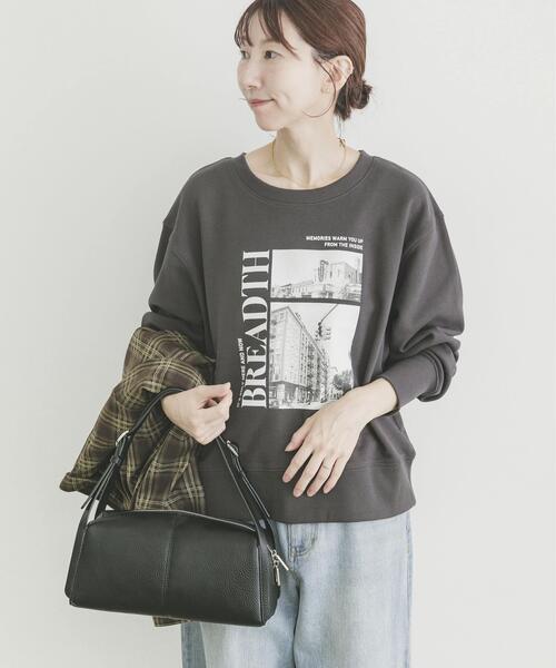 ITEMS URBANRESEARCH(アイテムズ アーバンリサーチ)の「フォトプリントスウエット(スウェット・レディース・ブラウン/オフホワイト/チャコールグレー・FREE)」の3枚目の写真
