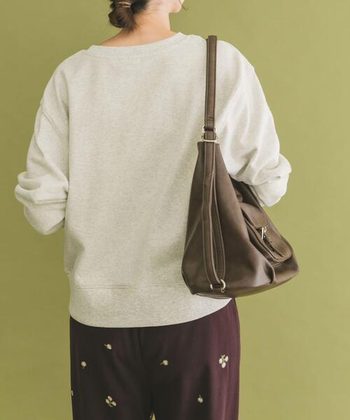ITEMS URBANRESEARCH(アイテムズ アーバンリサーチ)の「フォトプリントスウエット(スウェット・レディース・ブラウン/オフホワイト/チャコールグレー・FREE)」の6枚目の写真