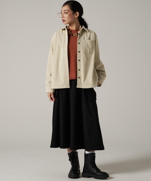 Eddie Bauer（エディーバウアー）の「イージーデイズ コーデュロイ シャツ（シャツ/ブラウス・レディース・バーガンディー/ベージュ/オフホワイト・S/XL/L/M）」の4枚目の写真