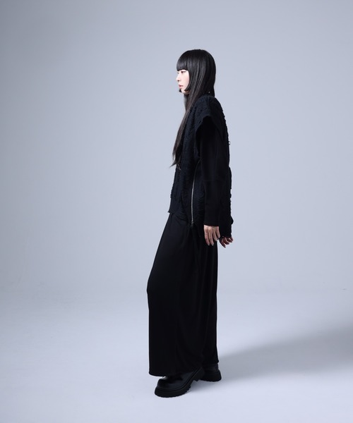 Ruze(ルゼ)の「Side zip damage knit vest / サイドジップ ダメージ ニットベスト(ニット/セーター・メンズ・ブラック・FREE)」の3枚目の写真