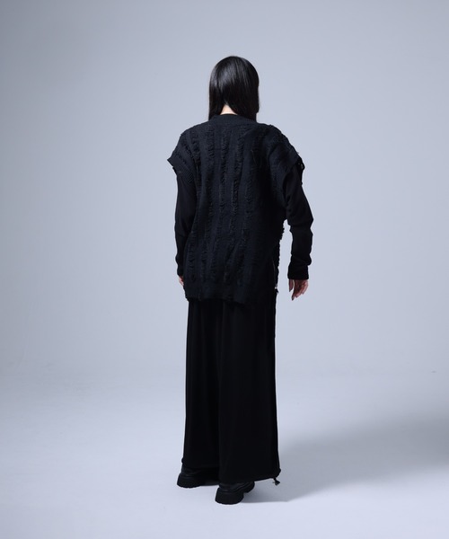 Ruze(ルゼ)の「Side zip damage knit vest / サイドジップ ダメージ ニットベスト(ニット/セーター・メンズ・ブラック・FREE)」の4枚目の写真
