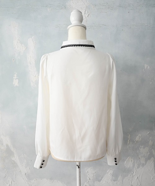 MA*RS(アメーバーマーズ)の「胸開きクロス刺繍ブラウス(Tシャツ/カットソー・レディース・ブラック/ホワイト・FREE)」の21枚目の写真