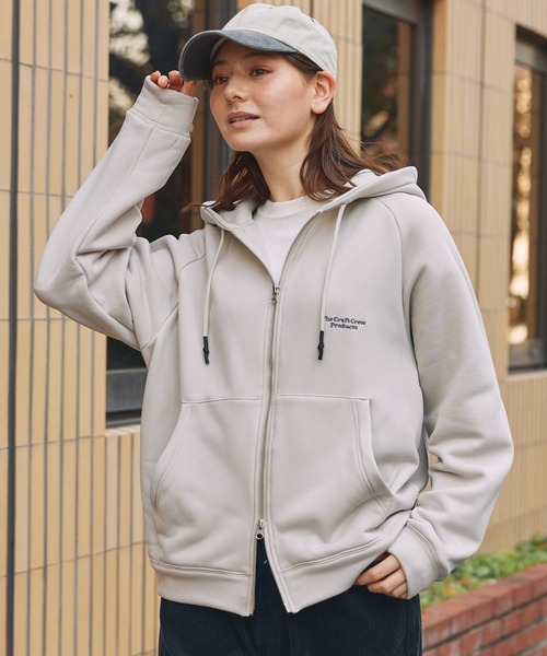 THE CRAFT CREW PRODUCTS(ザクラフトクループロダクツ)の「裏ボアフリース ボックスシルエット ラグランスリーブ ダブルジップスウェットパーカー【THE CRAFT CREW PRODUCTS】(パーカー・メンズ・グレイッシュベージュ/ブラック/ダークブラウン/ネイビー/ダークグレー・L/M/S)」の4枚目の写真