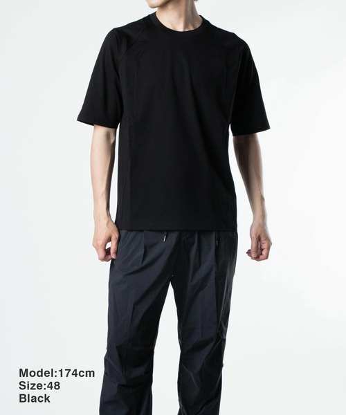 HERNO（ヘルノ）の「HERNO SUPERFINE COTTON STRETCH  ヘルノ スーパーファイン ストレッチTシャツ（Tシャツ/カットソー・メンズ・ホワイト系1/ブラック・48/46）」の4枚目の写真