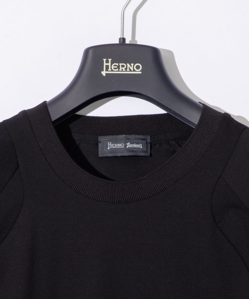 HERNO（ヘルノ）の「HERNO SUPERFINE COTTON STRETCH  ヘルノ スーパーファイン ストレッチTシャツ（Tシャツ/カットソー・メンズ・ホワイト系1/ブラック・48/46）」の14枚目の写真