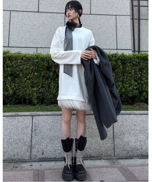LE CIEL BLEU(ルシェルブルー)の「ジャージードレスwフェザーヘム / Jersey Dress w/Feather Hem(ワンピース・レディース・ブラック/チャコールグレー/ホワイト・36/38)」の22枚目の写真