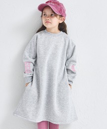 pairmanon（ペアマノン）の「【ぬくふわ】ガールズ ロゴ刺繍 裏起毛 ラグラン ワンピース（ワンピース）」