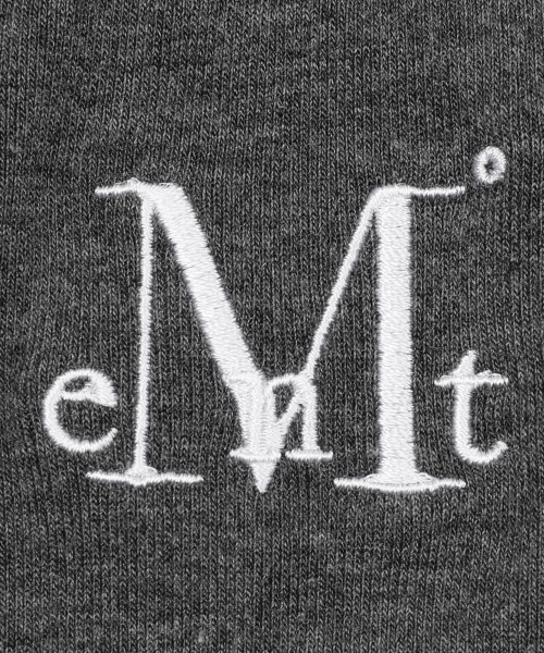 MUCENT(ムセント)の「エンビUネックサイドスリットロングスリーブレストップス(Tシャツ/カットソー・レディース・チャコール/ベージュ/ホワイト/グレー/ブラック・FREE)」の20枚目の写真
