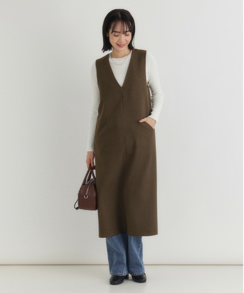 Right-on(ライトオン)の「【HONEYSUCKLE ROSE】【限定展開】Vネックワンピース(小顔見え/体型カバー/Iライン/ONOFF使える/限定展開)(ワンピース・レディース・グレー/ブラック/ブラウン/オフホワイト・L/M)」の5枚目の写真