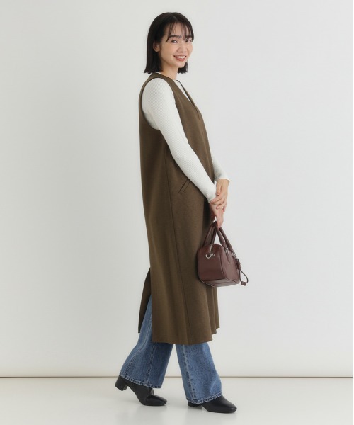 Right-on(ライトオン)の「【HONEYSUCKLE ROSE】【限定展開】Vネックワンピース(小顔見え/体型カバー/Iライン/ONOFF使える/限定展開)(ワンピース・レディース・グレー/ブラック/ブラウン/オフホワイト・L/M)」の7枚目の写真