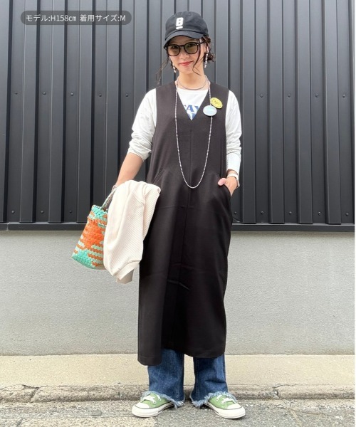 Right-on(ライトオン)の「【HONEYSUCKLE ROSE】【限定展開】Vネックワンピース(小顔見え/体型カバー/Iライン/ONOFF使える/限定展開)(ワンピース・レディース・グレー/ブラック/ブラウン/オフホワイト・L/M)」の17枚目の写真