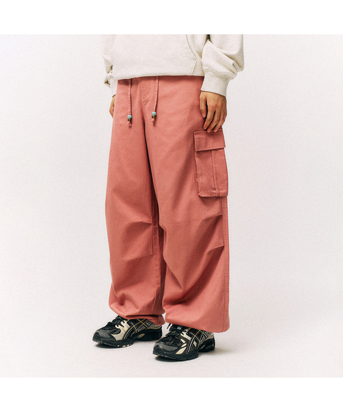 PHYSICAL DEPARTMENT(フィジカル デパートメント)の「ビーズストリングカーゴパンツ_ピンク(その他パンツ・レディース・その他・SMALL/MEDIUM/LARGE/X-LARGE)」の1枚目の写真