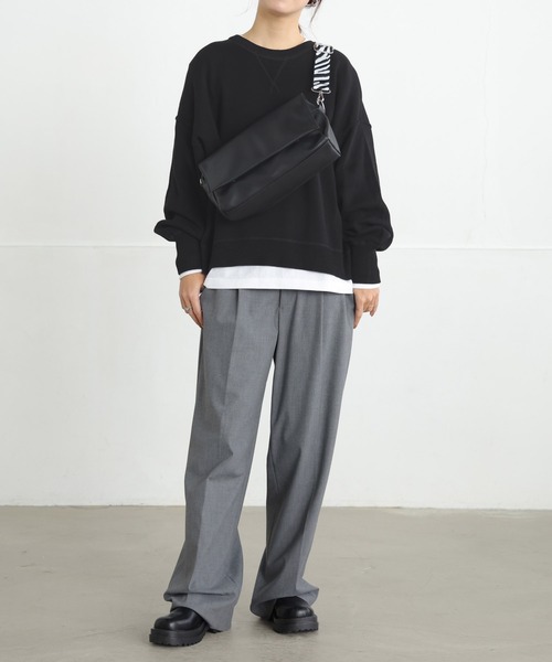 ALTROSE（アルトローズ）の「【500mlペットボトル可】2WAY フラップ ボディバッグ ショルダー バッグ 長方形 合皮（ショルダーバッグ・レディース・ブラック/ゼブラ/ブラック系その他5/シルバー/グレイッシュベージュ・FREE）」の8枚目の写真