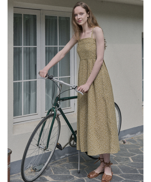 AVANT-G(アバン)の「Floral Pattern Sleeveless Dress - MUSTARD(ワンピース・レディース・その他・FREE)」の2枚目の写真
