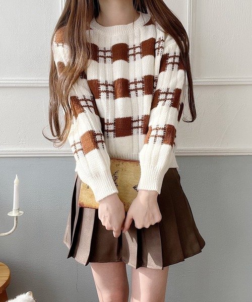 Nana(ナナ)の「チェックニットトップス(ニット/セーター・レディース・ホワイト・FREE)」の6枚目の写真