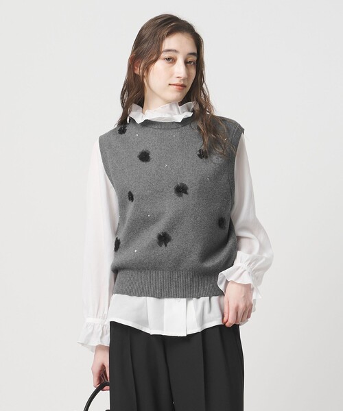 UNITED ARROWS(ユナイテッドアローズ)の「3D ビジュー ベスト(ベスト・レディース・オフホワイト/ブラック/ダークグレー・FREE)」の4枚目の写真