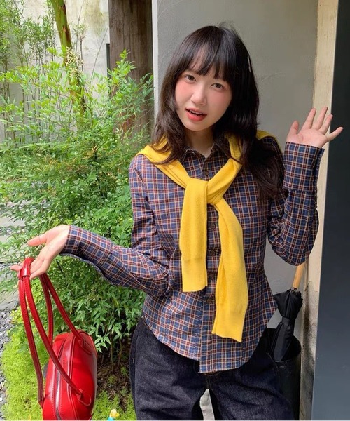 AsheKsha(アシクシャ)の「レトロなチェック柄の長袖シャツ(シャツ/ブラウス・レディース・ブルー/ブラウン・M)」の7枚目の写真