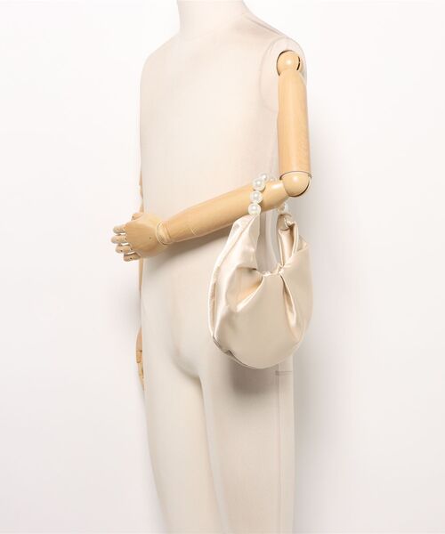 jumelle（ジュメロ）の「パールハンドバック（ハンドバッグ・レディース・ゴールド・FREE）」の12枚目の写真