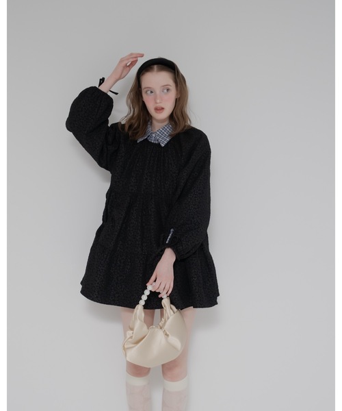 jumelle（ジュメロ）の「パールハンドバック（ハンドバッグ・レディース・ゴールド・FREE）」の2枚目の写真