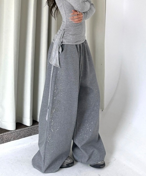 SHEENA(シーナ)の「キラキラストーン×グリッターラメトライバルスウェットパンツ(スウェットパンツ・レディース・グレー/ブラック・M)」の19枚目の写真