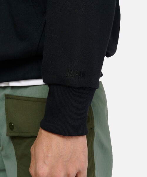 AIGLE（エーグル）の「イーグル イン シティ スウェットパーカ（パーカー・メンズ・ダークネイビー/ブラック・L/M/S/XS）」の4枚目の写真