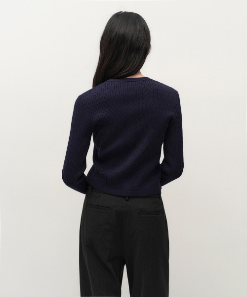MUSINSA STANDARD WOMAN（ムシンサスタンダードウーマン）の「ウィメンズケーブルラウンドネックカーディガン[ネイビー]（カーディガン/ボレロ・レディース・その他・SMALL/MEDIUM/LARGE/X-SMALL）」の7枚目の写真