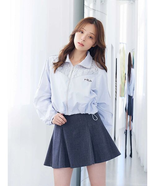 FILA（フィラ）の「【FILA別注】レース切替トラックジャケット（ナイロンジャケット・レディース・オフホワイト/ライトブルー・FREE）」の3枚目の写真
