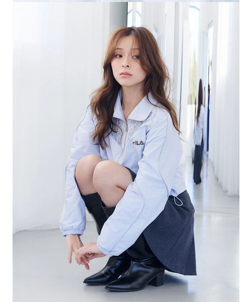 FILA（フィラ）の「【FILA別注】レース切替トラックジャケット（ナイロンジャケット・レディース・オフホワイト/ライトブルー・FREE）」の7枚目の写真