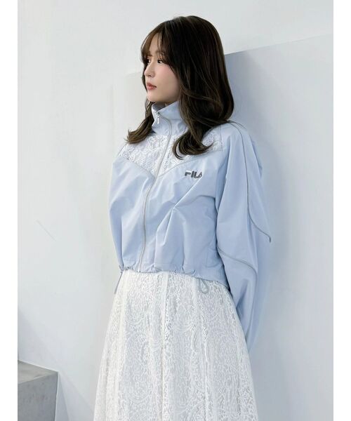 FILA（フィラ）の「【FILA別注】レース切替トラックジャケット（ナイロンジャケット・レディース・オフホワイト/ライトブルー・FREE）」の8枚目の写真