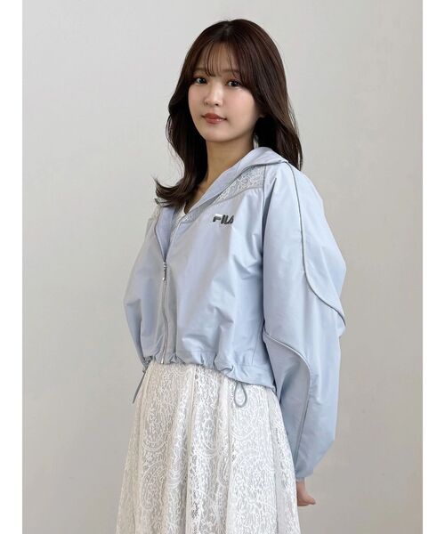 FILA(フィラ)の「【FILA別注】レース切替トラックジャケット(ナイロンジャケット・レディース・オフホワイト/ライトブルー・FREE)」の9枚目の写真