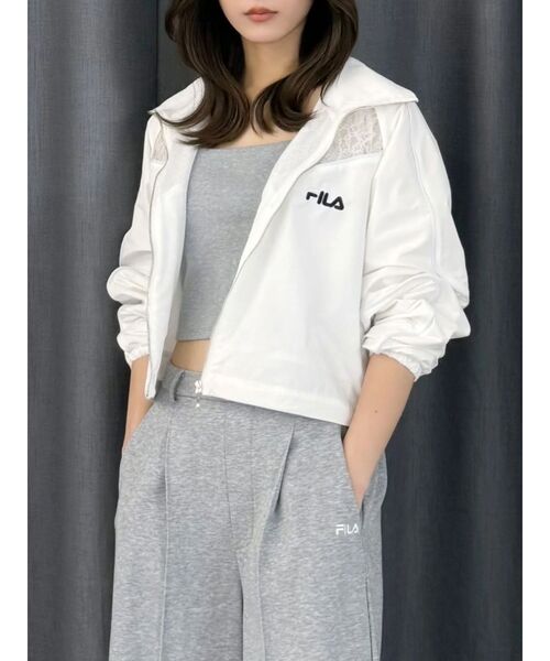 FILA（フィラ）の「【FILA別注】レース切替トラックジャケット（ナイロンジャケット・レディース・オフホワイト/ライトブルー・FREE）」の18枚目の写真