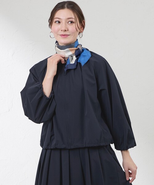 amaca(アマカ)の「【TEXBRID(R)×ダントツ撥水(R)】ライトブルゾン(ブルゾン・レディース・ダークネイビー/ベージュ・38)」の2枚目の写真