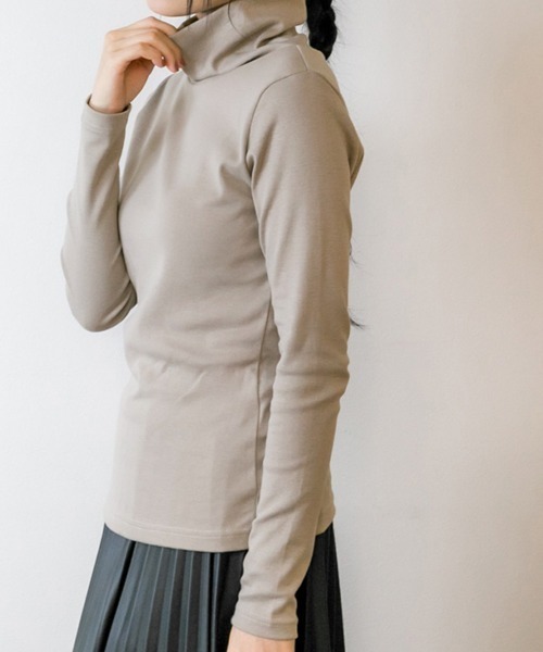 aity(アイティ)の「M-4L コットンハイネックカットソー 夏服(Tシャツ/カットソー・レディース・オフホワイト/チャコールグレー/グレイッシュベージュ/ブラック・4L/3L/LL/L/M)」の12枚目の写真