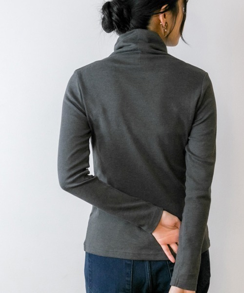 aity(アイティ)の「M-4L コットンハイネックカットソー 夏服(Tシャツ/カットソー・レディース・オフホワイト/チャコールグレー/グレイッシュベージュ/ブラック・4L/3L/LL/L/M)」の18枚目の写真