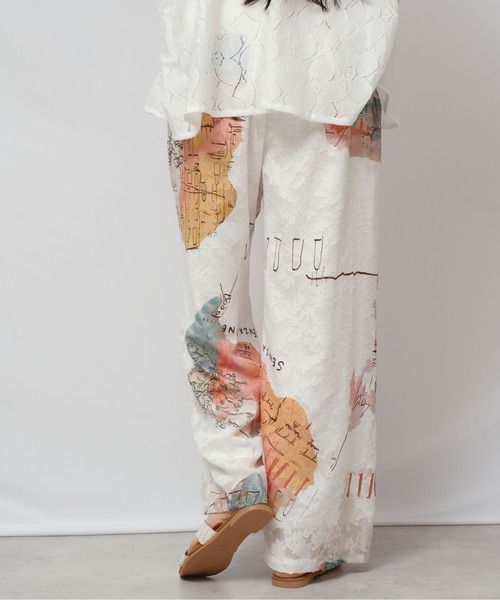 palm RICHE(ポームリシュ)の「風景アート柄パンツ(その他パンツ・レディース・オフホワイト/ブラック・M)」の16枚目の写真