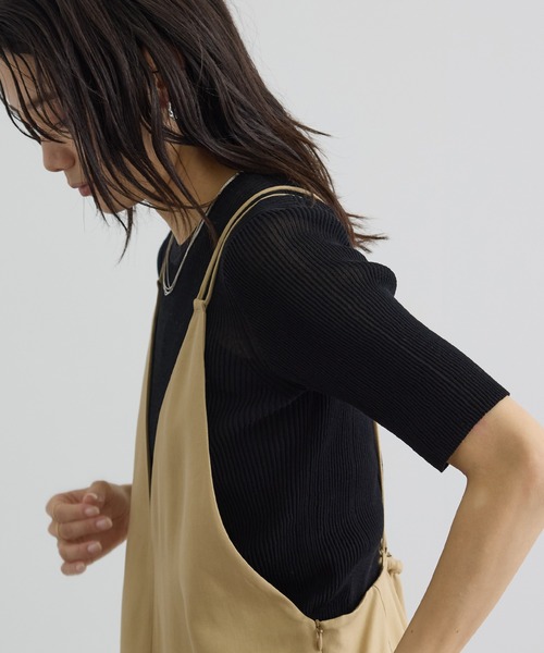 SALON adam et rope'(サロン アダム エ ロペ)の「【WEB限定】シアーリブニットハーフスリーブプルオーバー(Tシャツ/カットソー・レディース・オフホワイト/ブラック/レッド/ブラウン・FREE)」の12枚目の写真