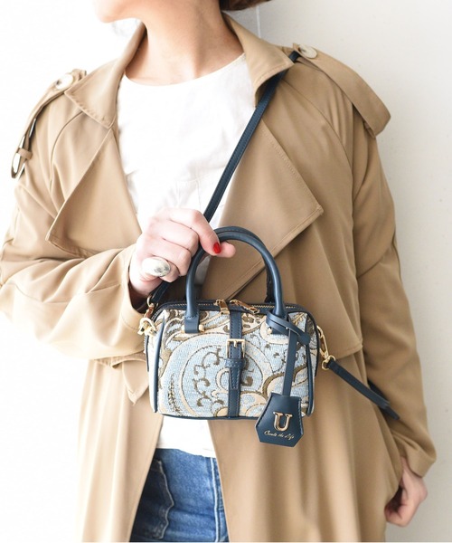 U(ユー)の「ペイズリー ジュリア プティ ボストンバッグ(ボストンバッグ・レディース・ネイビー/ライトブルー・FREE)」の1枚目の写真