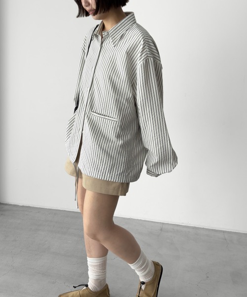 CANAL JEAN(キャナルジーン)の「choice_cnl ストライプシャツ(シャツ/ブラウス・レディース・ホワイト/ブラウン・ONE SIZE)」の3枚目の写真