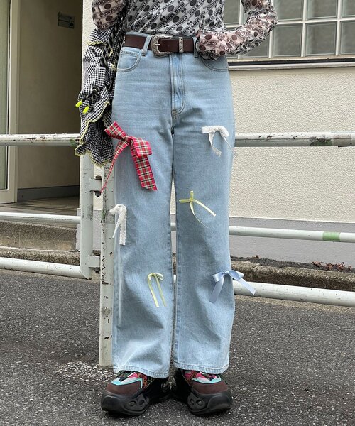 HELLO.SANFRANCISCO(ハローサンフランシスコ)の「【HELLO.SANFRANCISCO/ハローサンフランシスコ】カラフルリボンフレアデニム(デニムパンツ・レディース・ブルー/サックスブルー・MEDIUM/SMALL)」の14枚目の写真